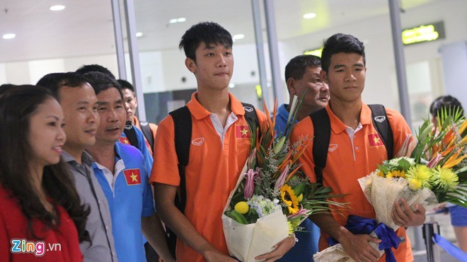 U19 Viet Nam ngay tro ve vang bong nguoi ham mo-Hinh-3